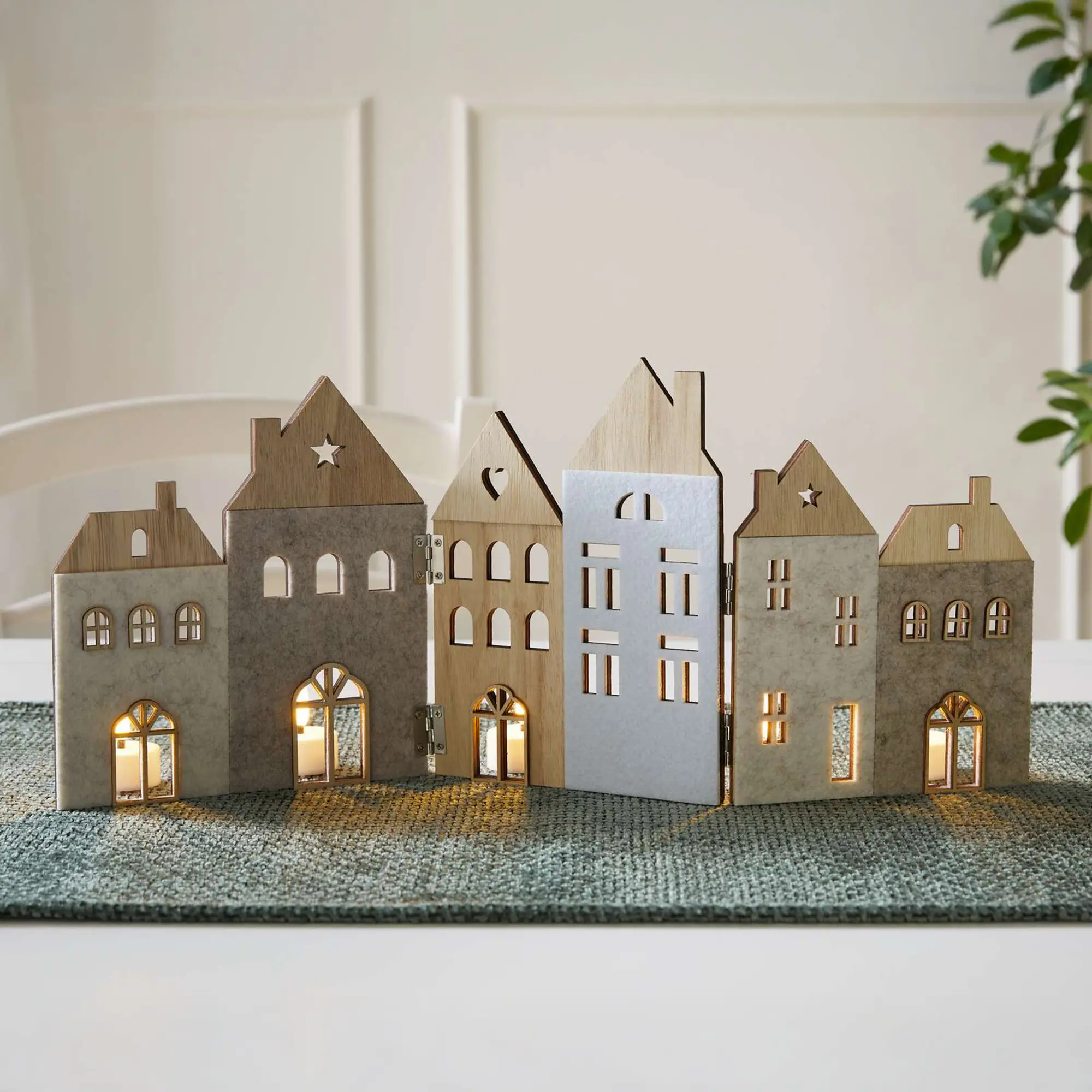 Acheter Décoration en bois "maisons"  dans la boutique en ligne de Frank Flechtwaren