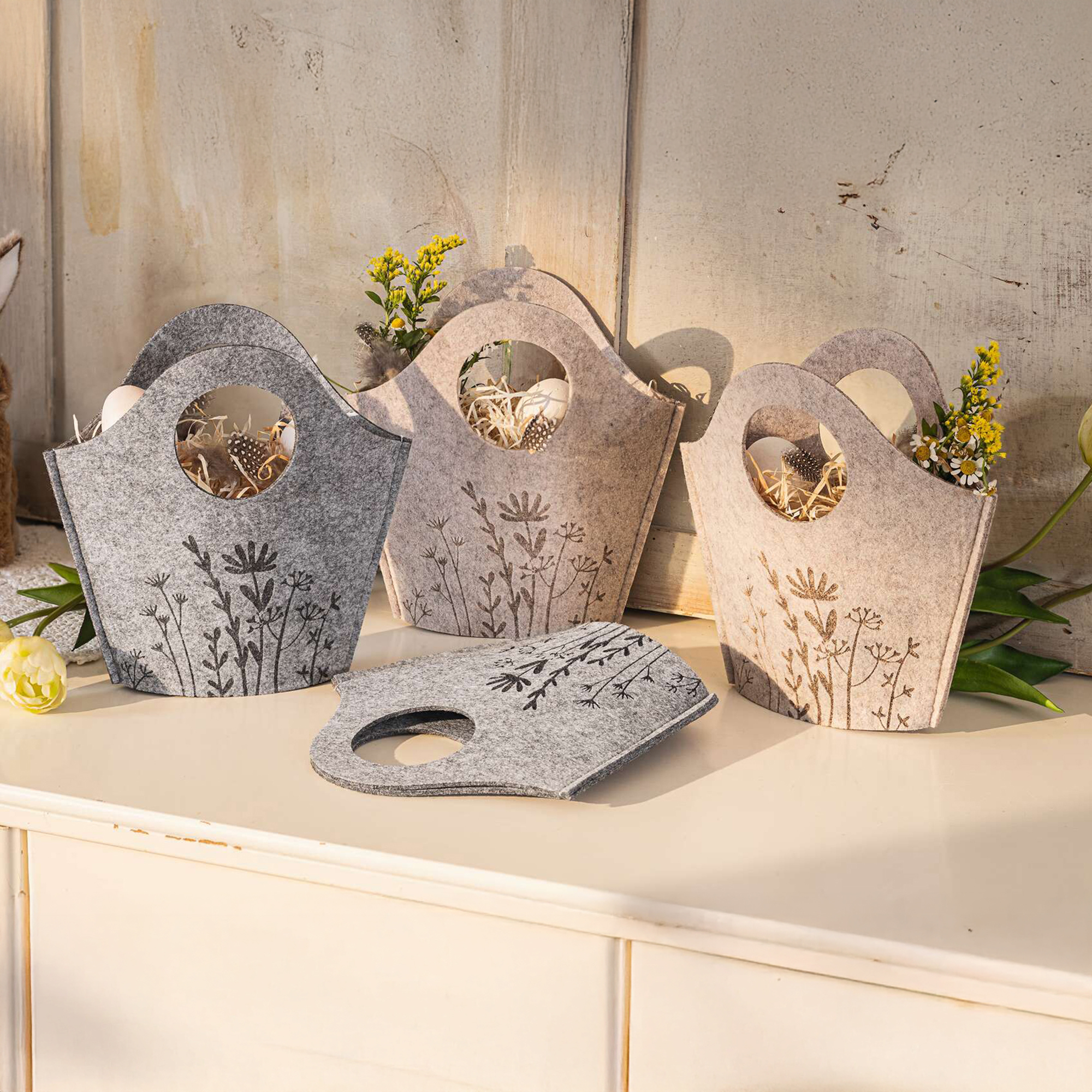 Acheter Lot de 4 sacs en feutre "prairie fleurie"  dans la boutique en ligne de Frank Flechtwaren
