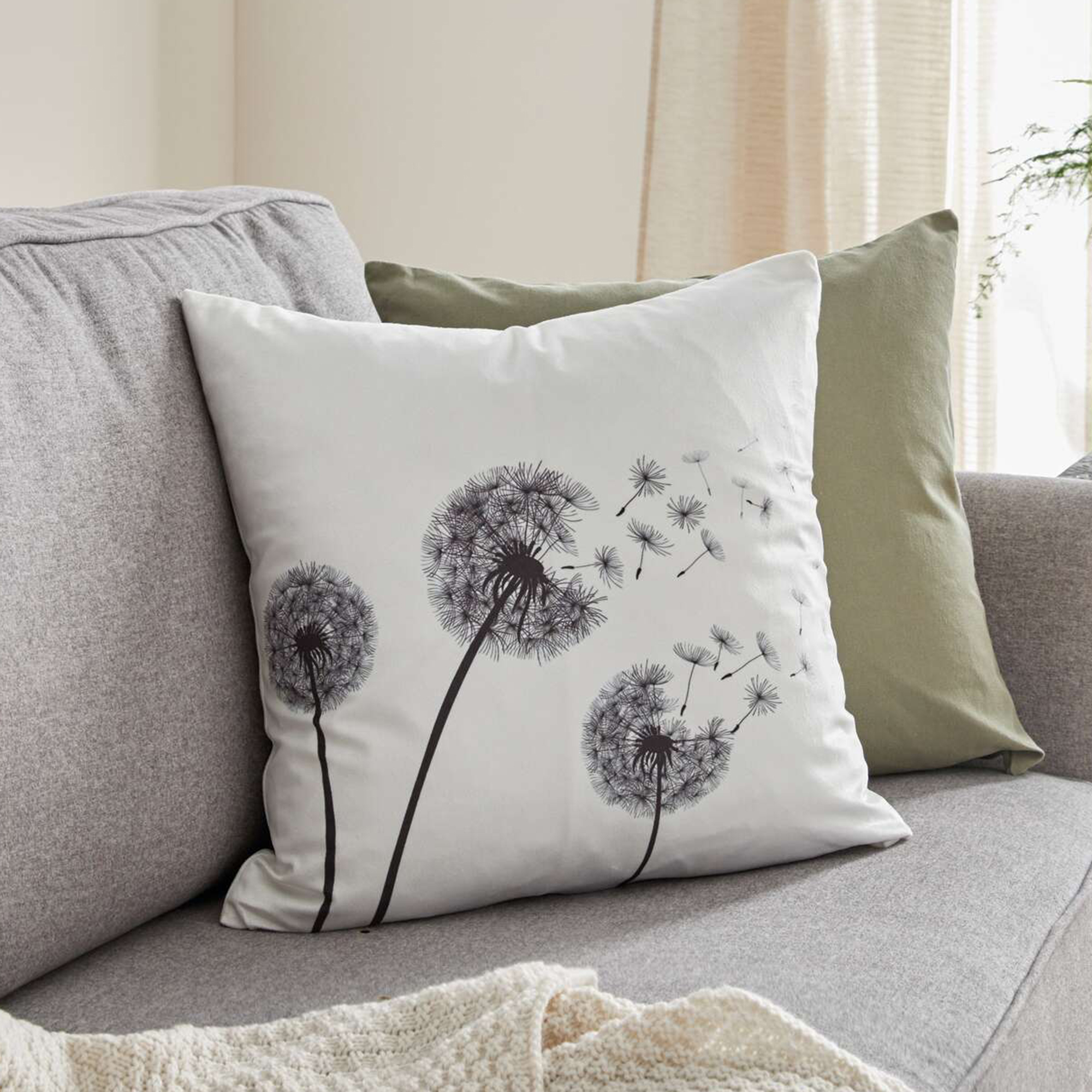 Acheter Housse de coussin "fleur de pissenlit"  dans la boutique en ligne de Frank Flechtwaren