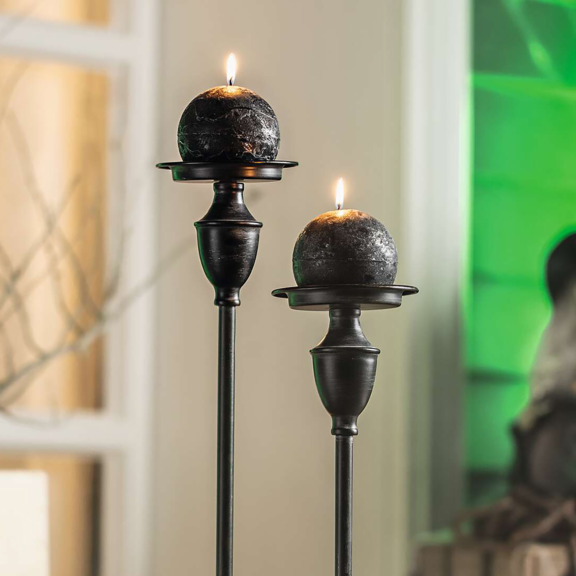 Acheter Lot de 4 bougies rondes " Black"  dans la boutique en ligne de Frank Flechtwaren