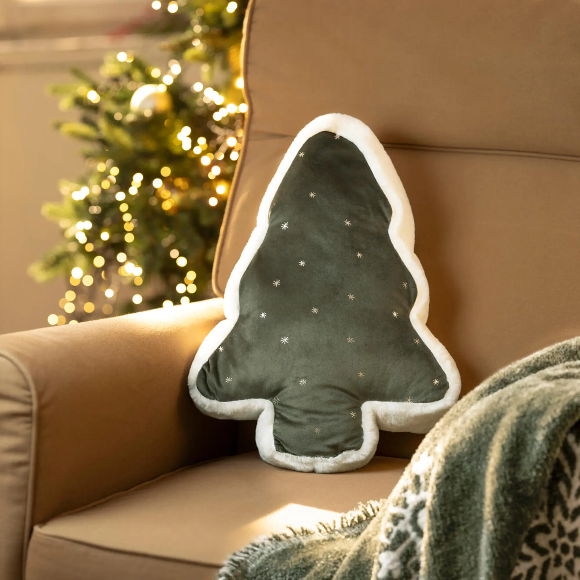 Acheter Coussin décoratif « Sapin de Noël »  dans la boutique en ligne de Frank Flechtwaren